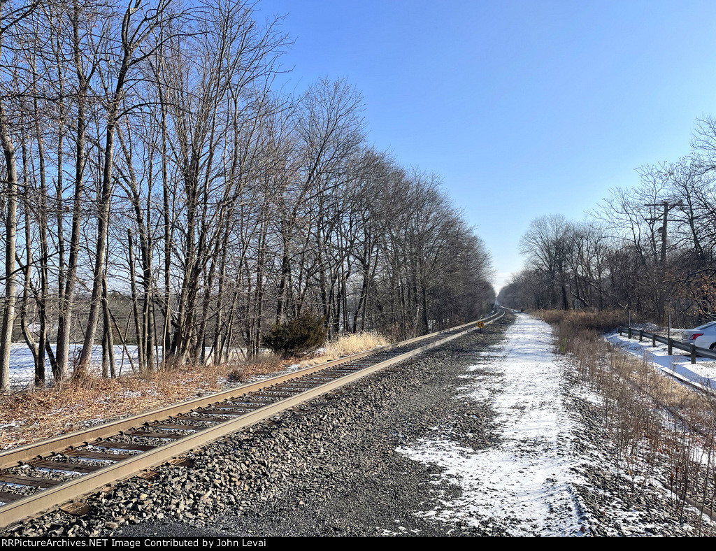 Looking east from Lebanon Station along the former CNJ, now NJTs Raritan Valley Line